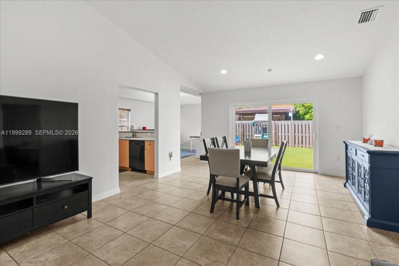 1740 NE 36th Ave , Homestead, FL 33033 Photo