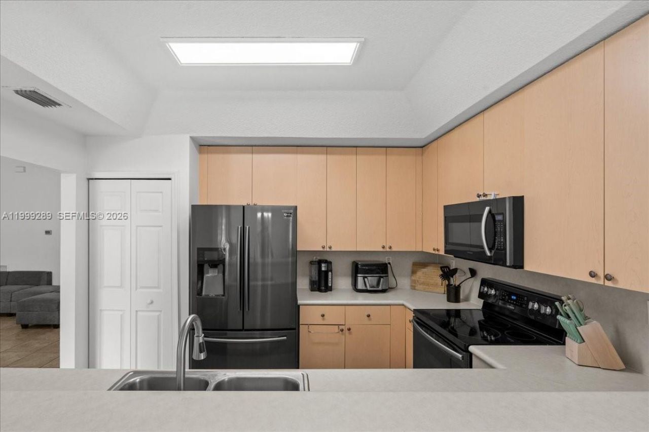 1740 NE 36th Ave , Homestead, FL 33033 Photo