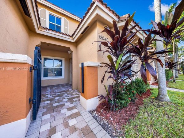 12040 SW 28th St , Unit 406-4, Miramar, FL 33025