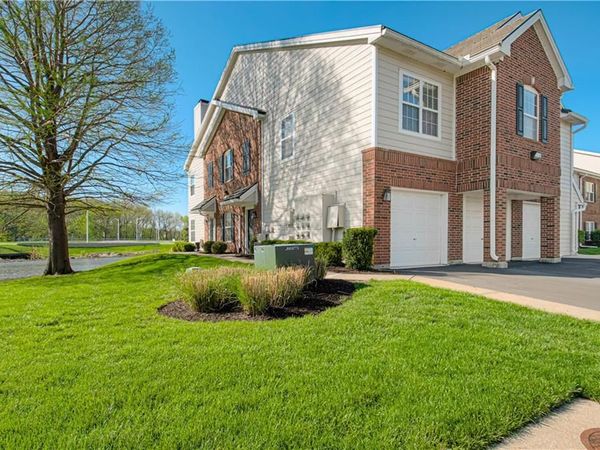 11630 Tomahawk Creek Parkway, Unit A, Leawood, KS 66211