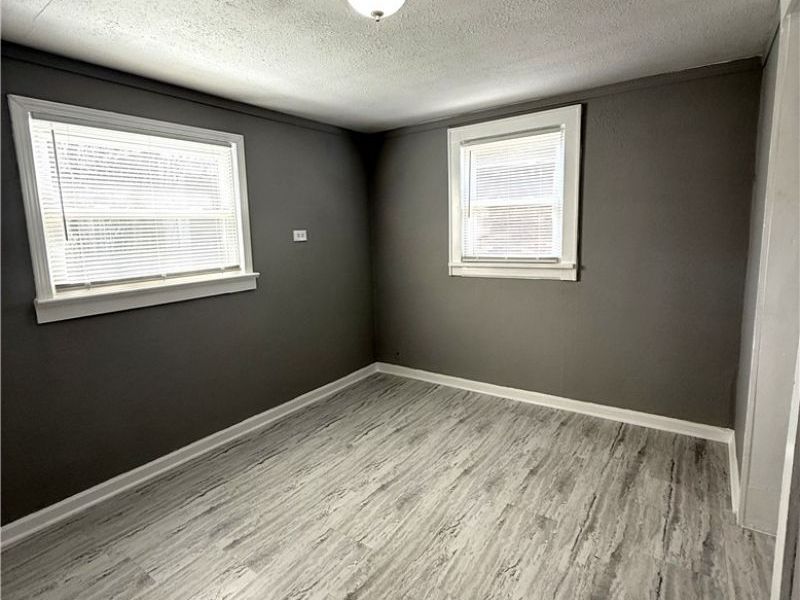 390 Cole Avenue , Akron, OH 44301 Photo 10