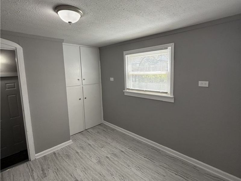 390 Cole Avenue , Akron, OH 44301 Photo 11