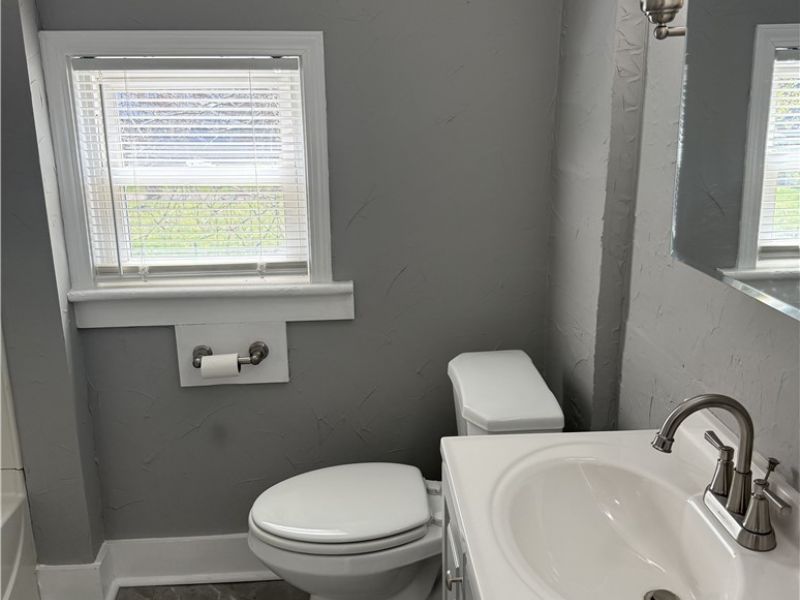 390 Cole Avenue , Akron, OH 44301 Photo 17