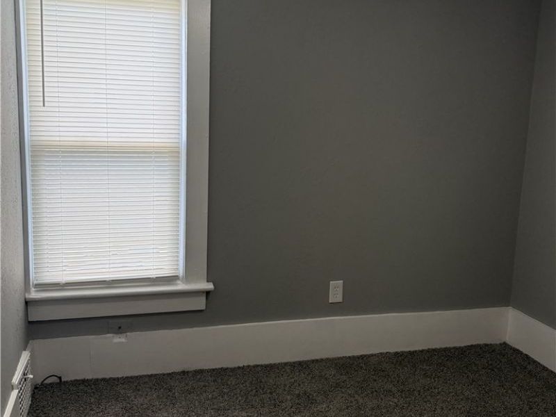 390 Cole Avenue , Akron, OH 44301 Photo 19