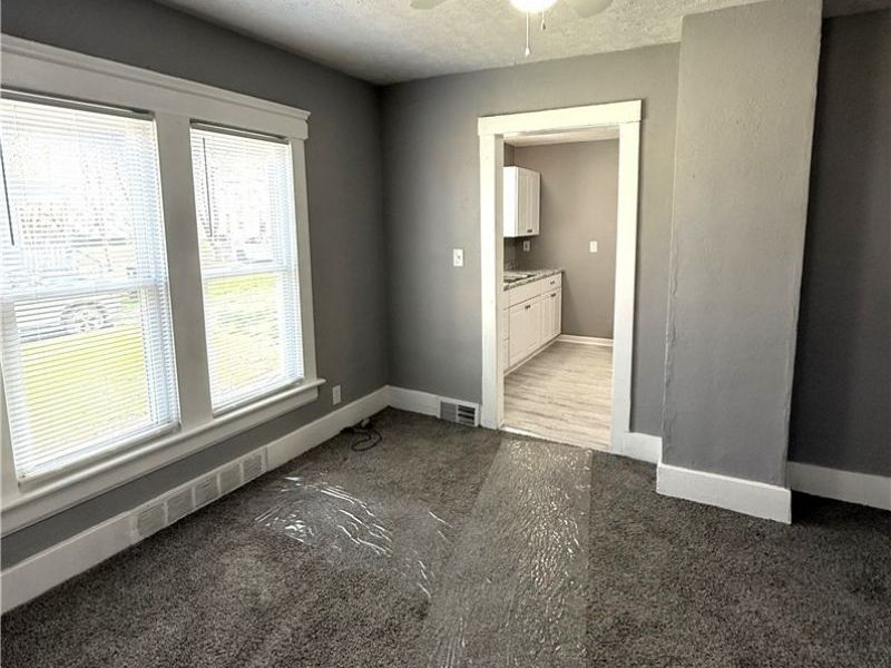 390 Cole Avenue , Akron, OH 44301 Photo 5