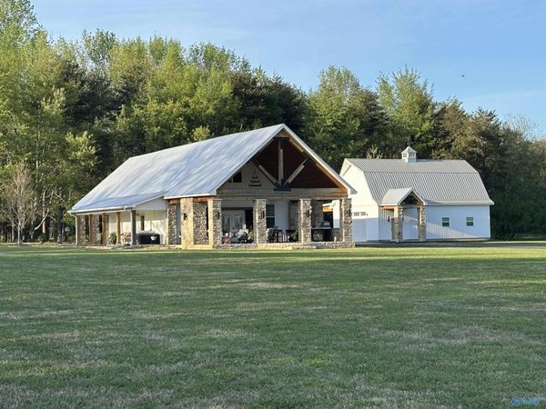 28207 Thach Road, Athens, AL 35613