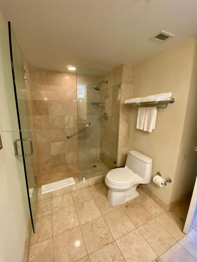 2670 E Sunrise Blvd, Unit 309, Fort Lauderdale, FL 33304 Photo