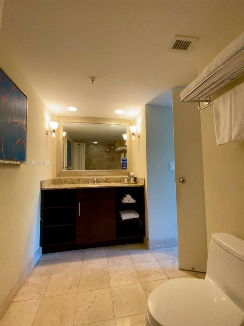 2670 E Sunrise Blvd, Unit 309, Fort Lauderdale, FL 33304 Photo