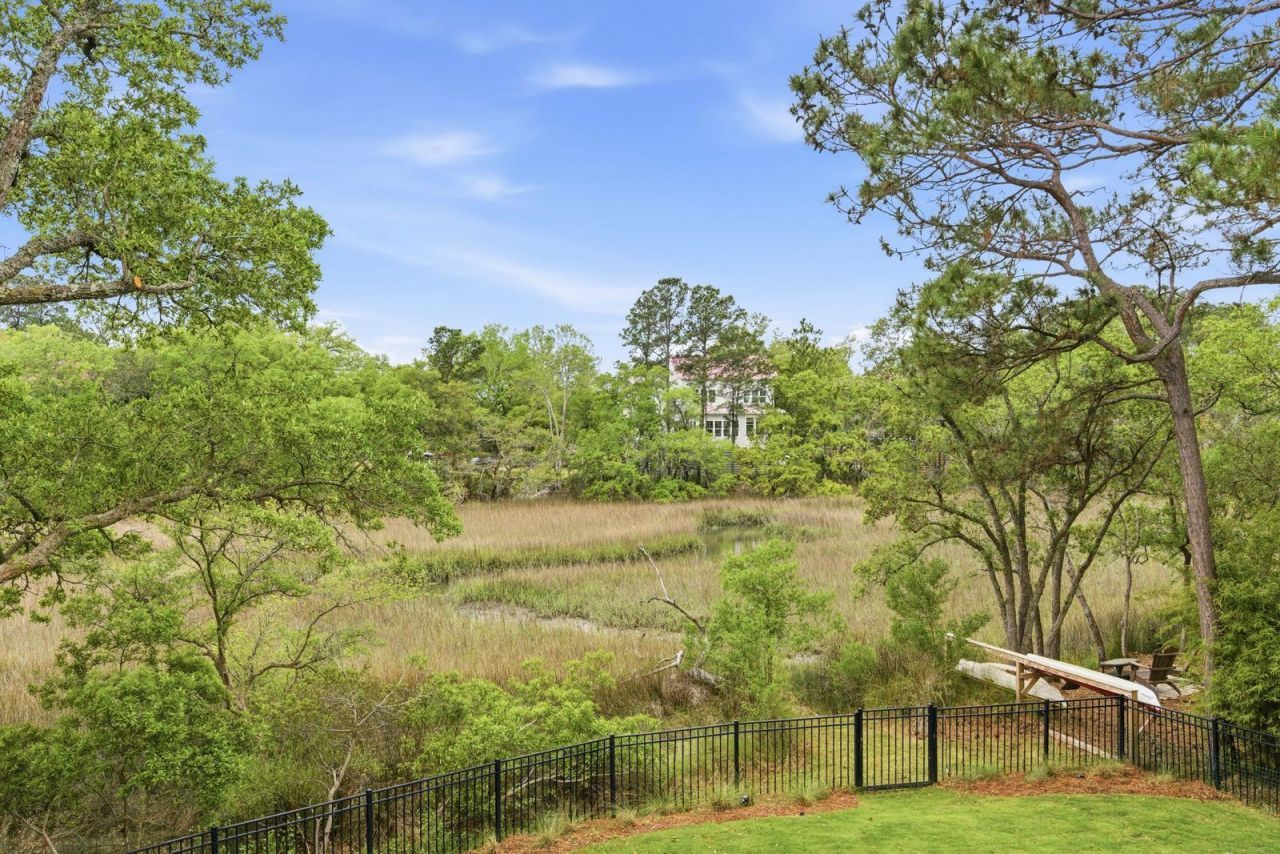 217 King George Street Photo 31