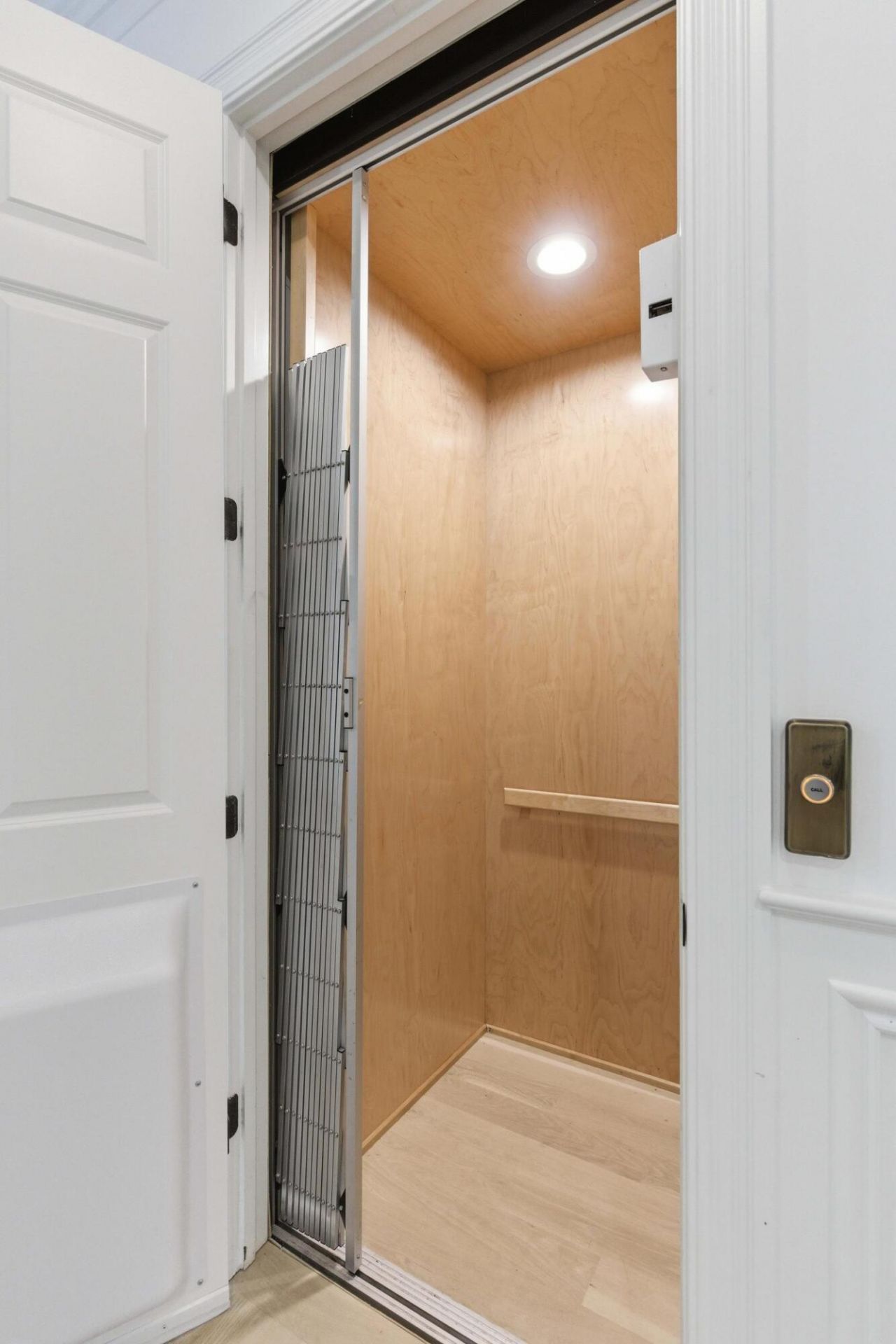 217 King George Street Photo 32