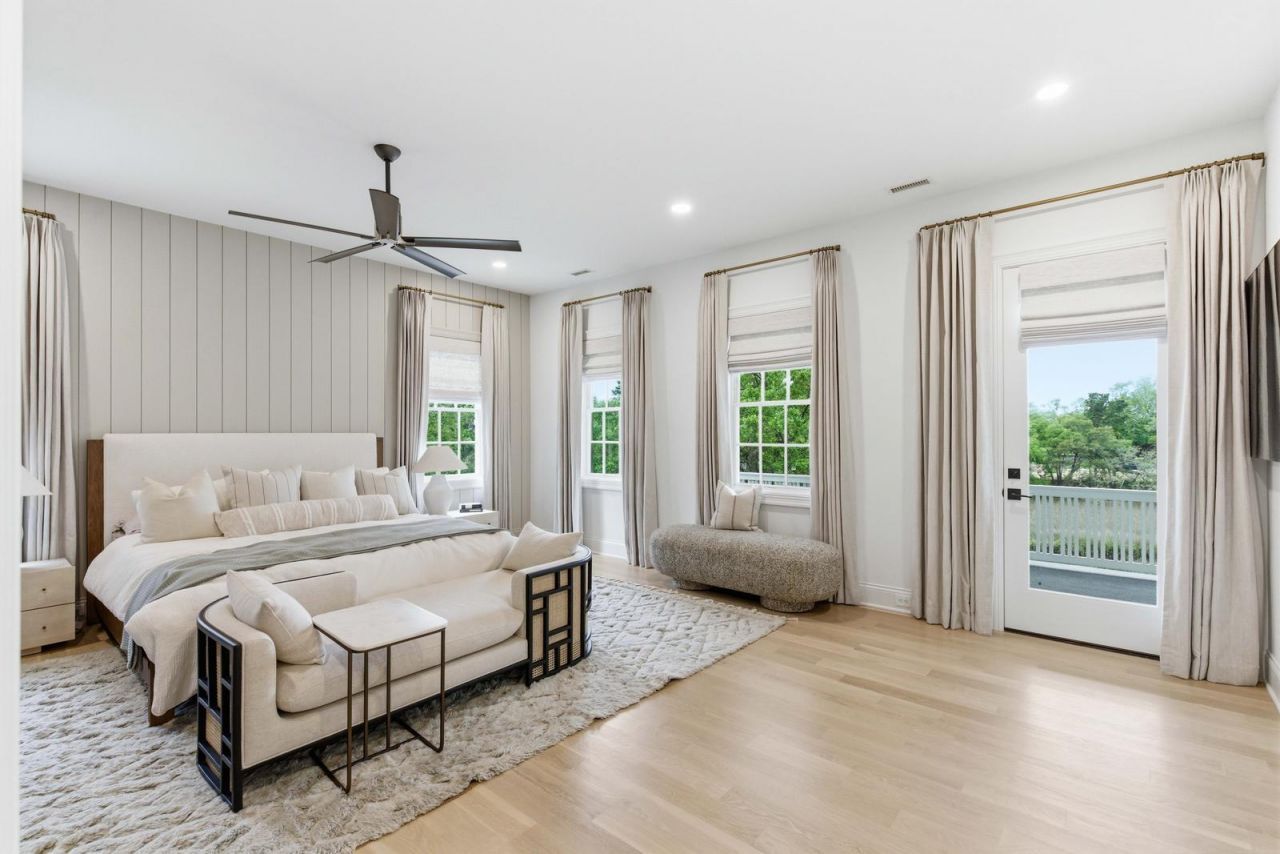 217 King George Street Photo 38