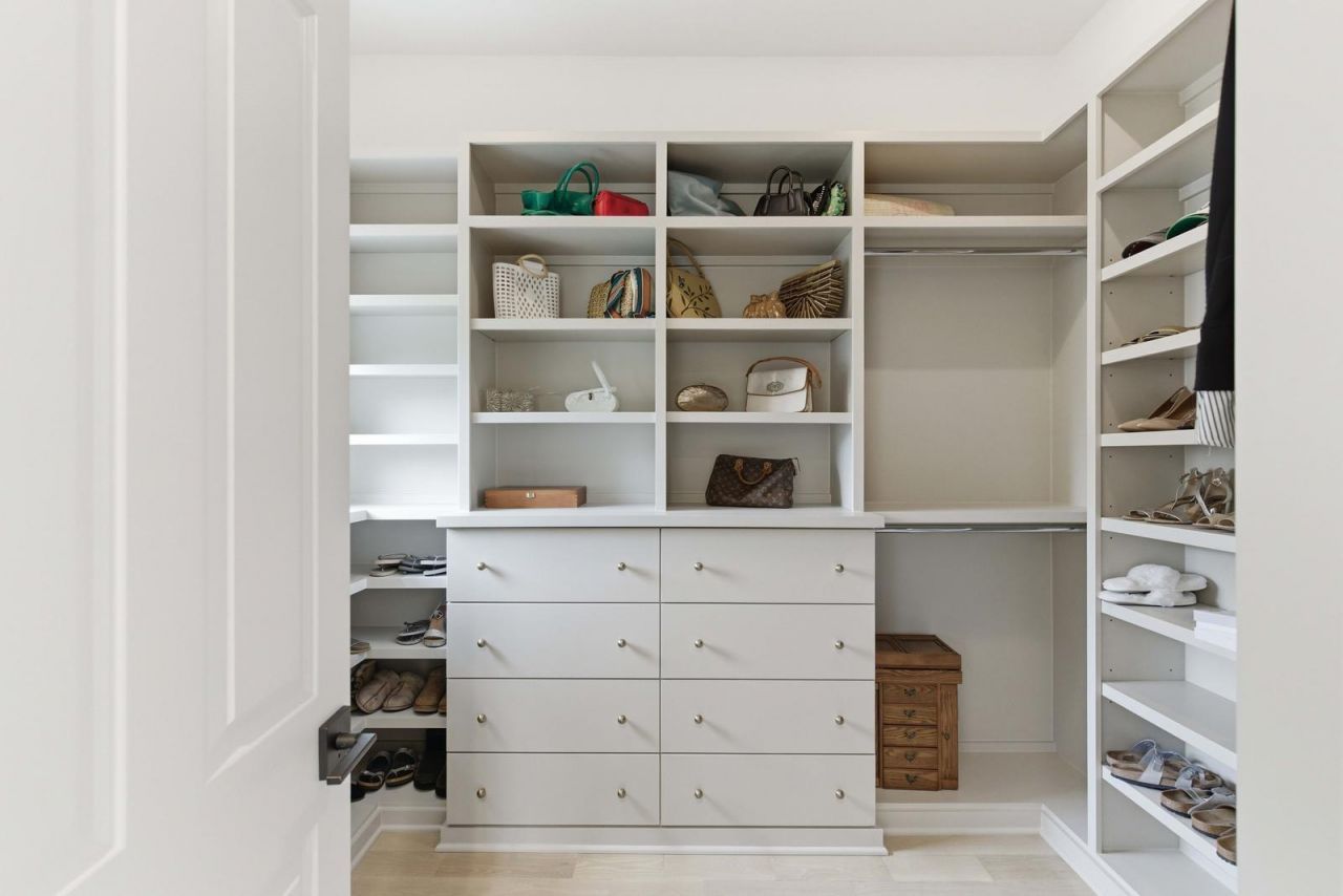 217 King George Street Photo 48