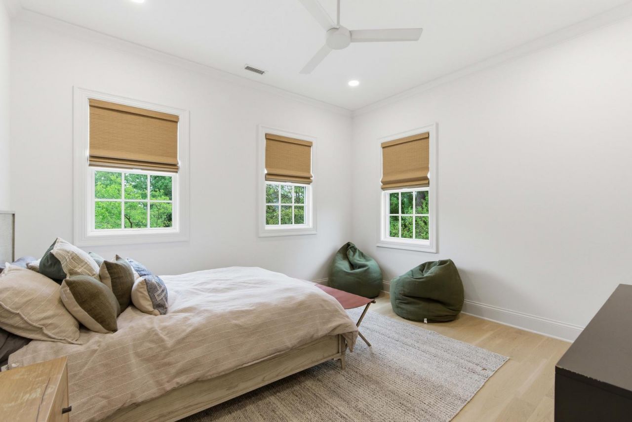 217 King George Street Photo 49