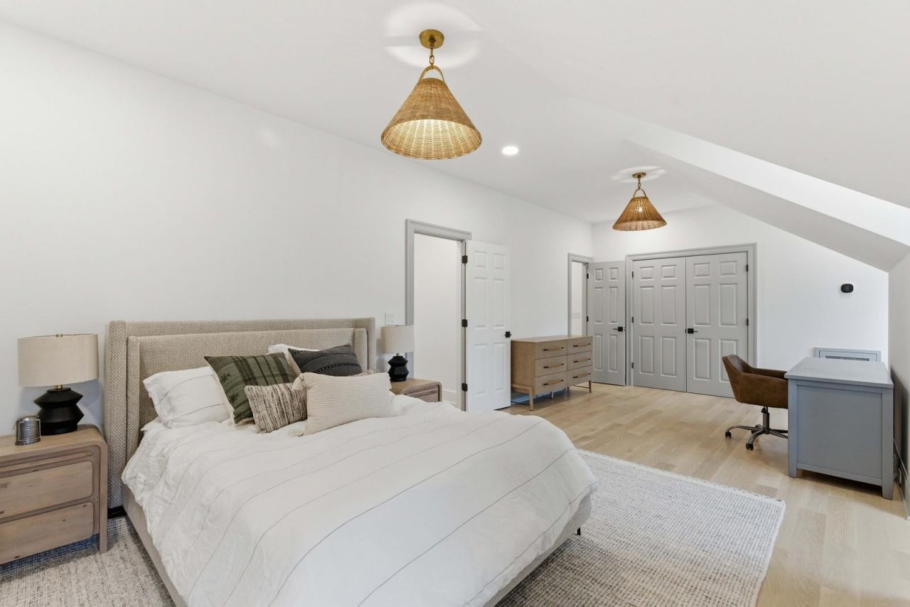 217 King George Street Photo 62