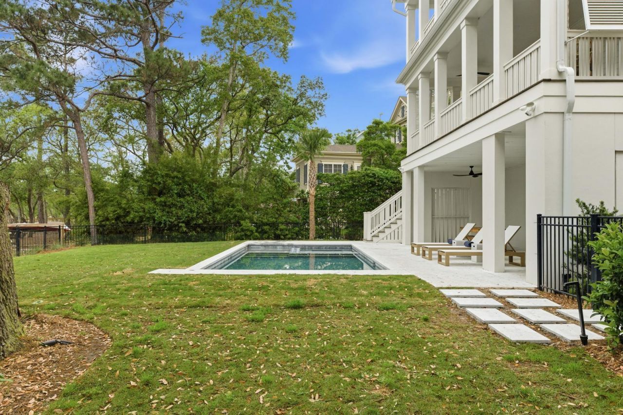 217 King George Street Photo 72