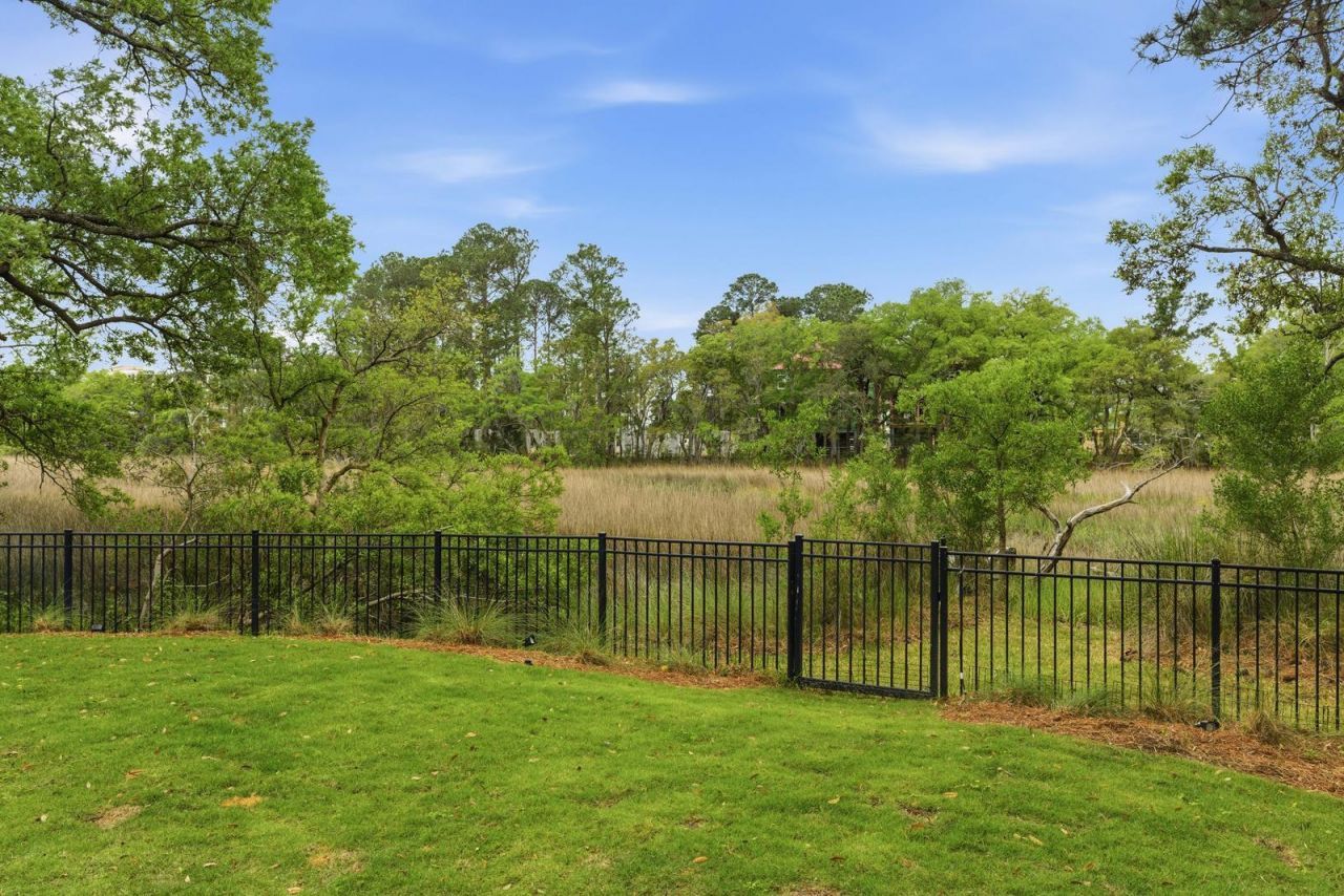 217 King George Street Photo 75