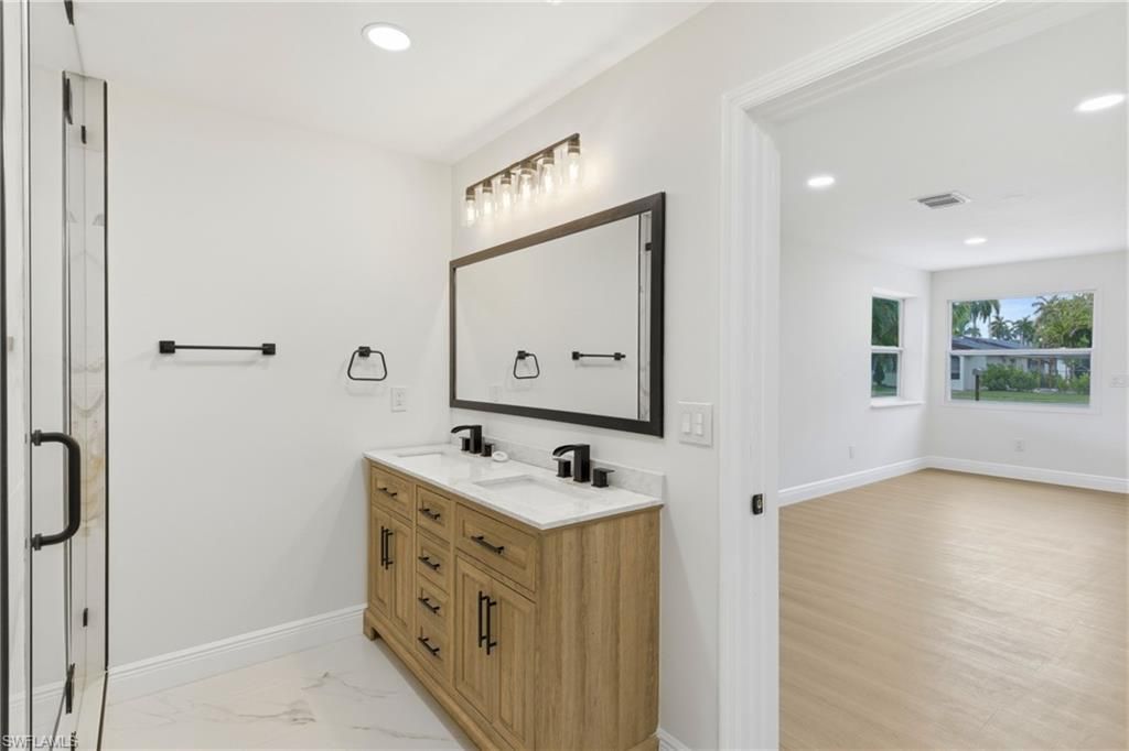 363 New York Dr, Fort Myers, FL 33905 Photo