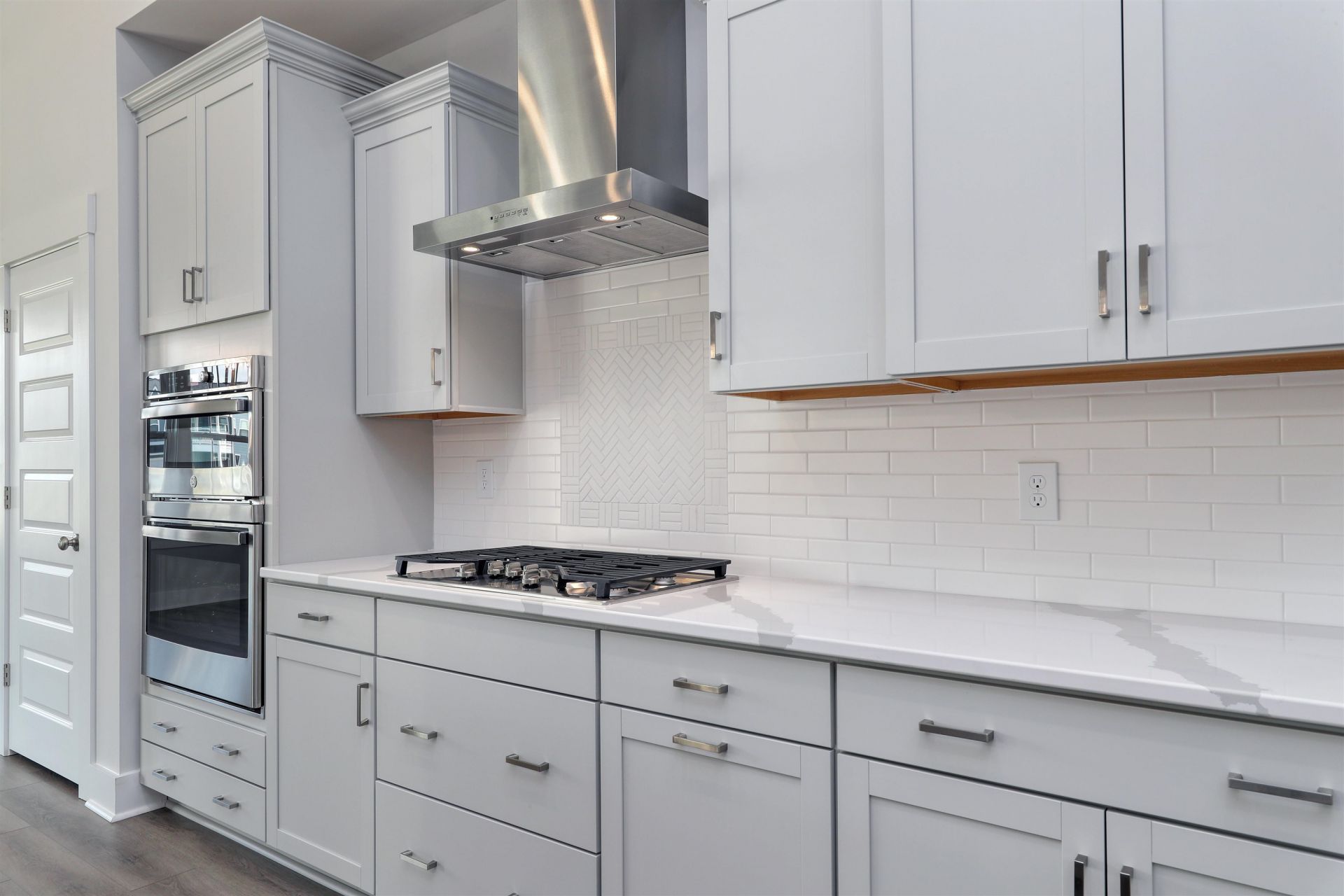 6128 Zoe Way Photo 6