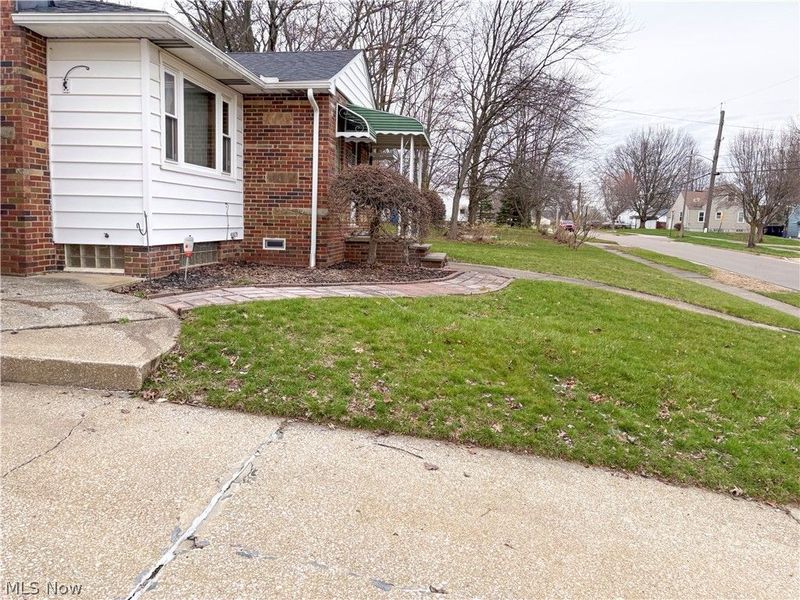 1528 Hammel Street , Akron, OH 44306 Photo 4