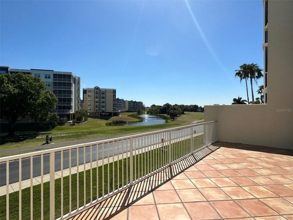 1200 COUNTRY CLUB DRIVE , Unit 4102, LARGO, FL 33771