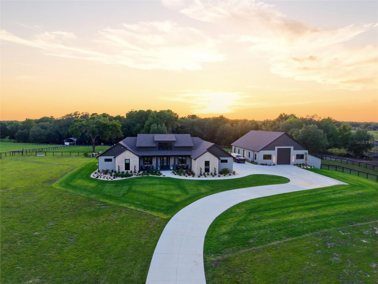 3888 SW 140th Avenue, Ocala, FL 34481 Photo