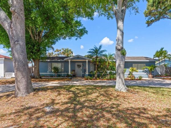 5042 LAKE CHARLES DRIVE N, KENNETH CITY, FL 33709