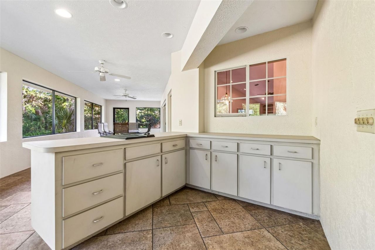 2708 Bell Shoals Road, Brandon, FL 33511 Photo