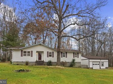 11013 FOREST HOLLOW DRIVE , BUMPASS, VA 23024