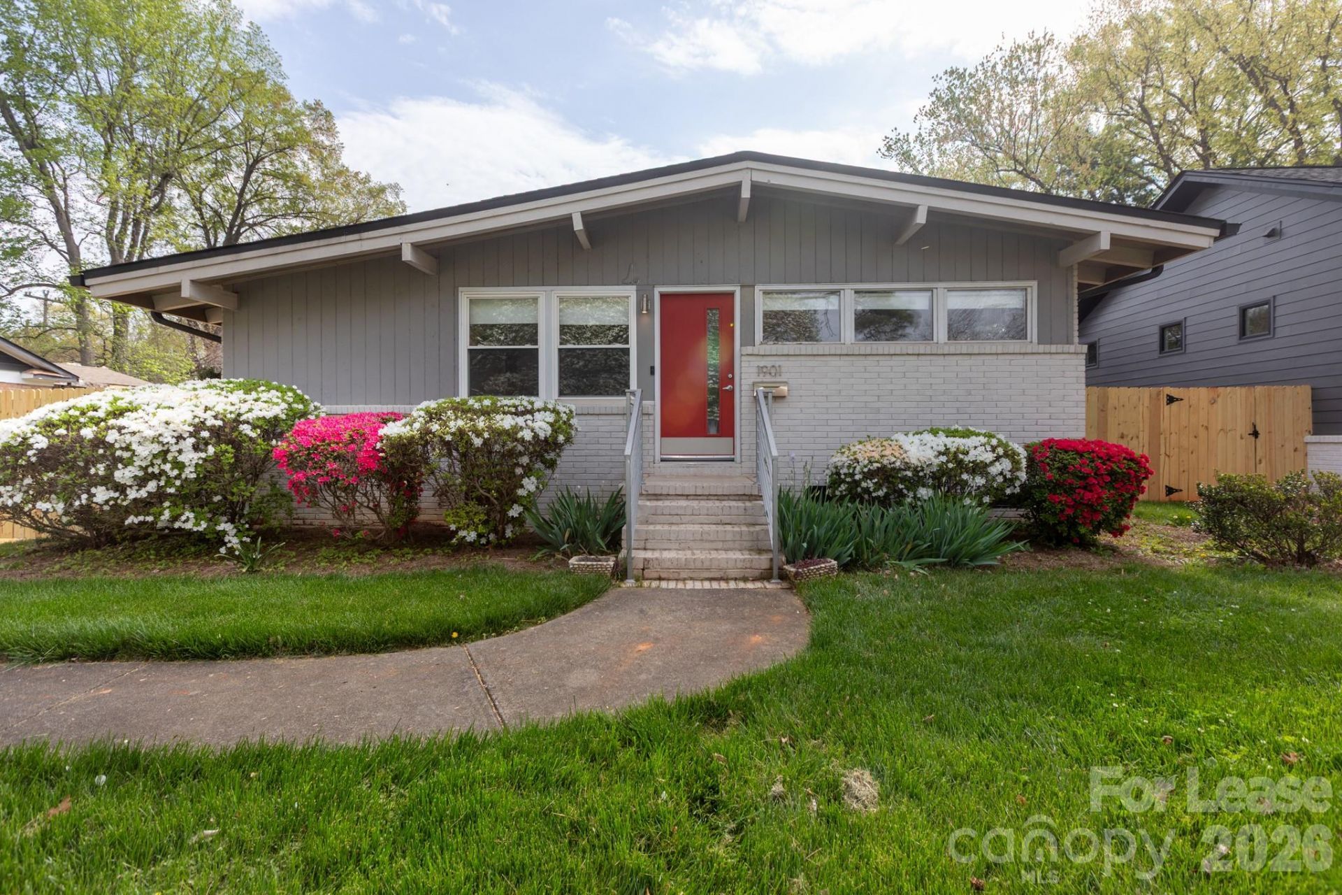 1901 Windham Place, Charlotte, NC 28205 Main Photo