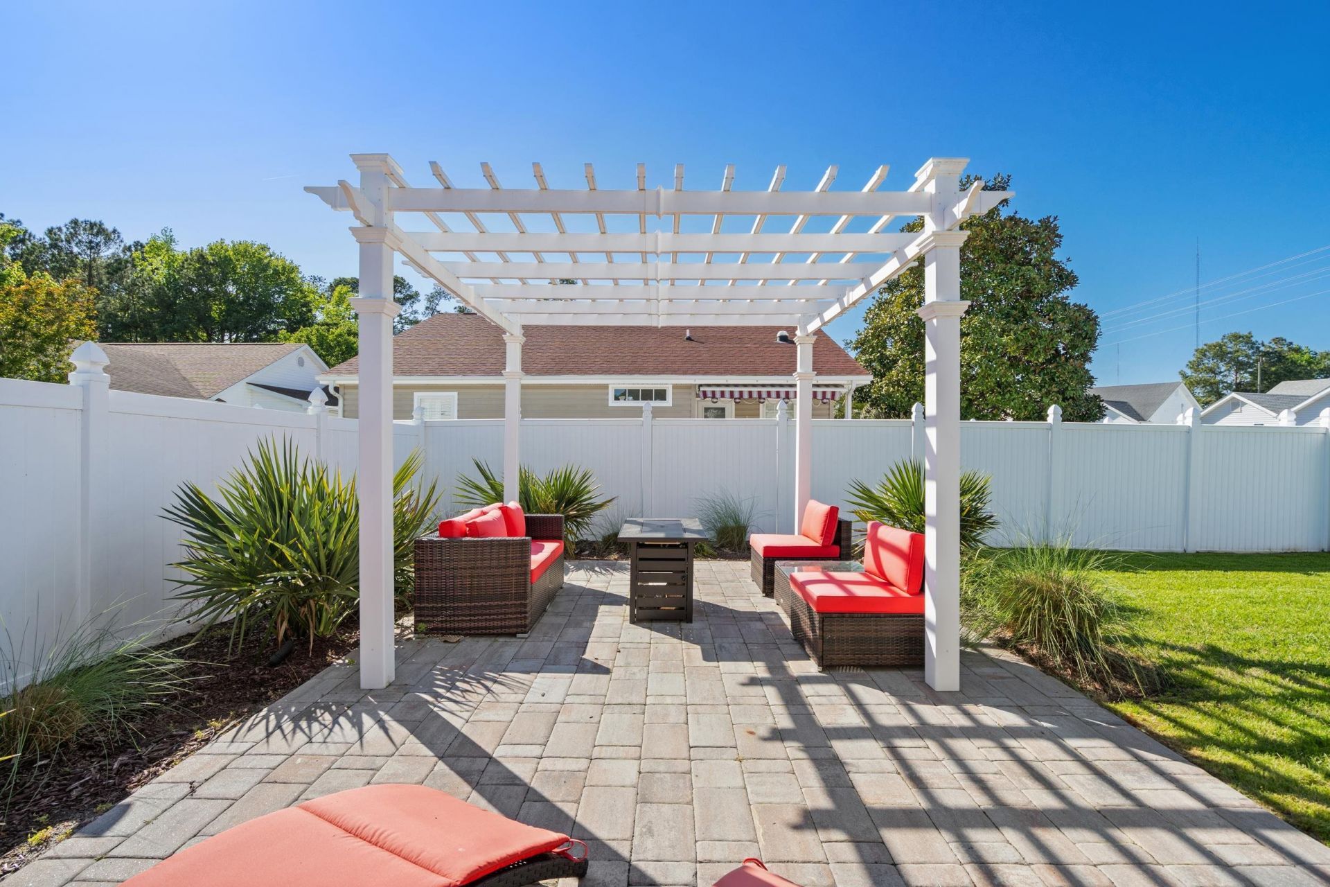 9675 Holladay Dr. Photo 29