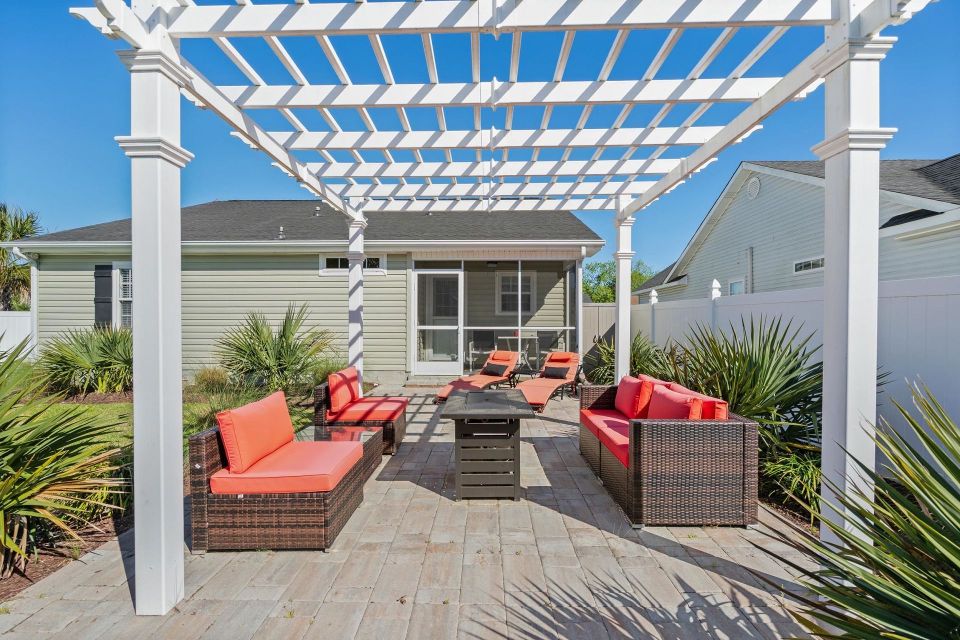 9675 Holladay Dr. Photo 30