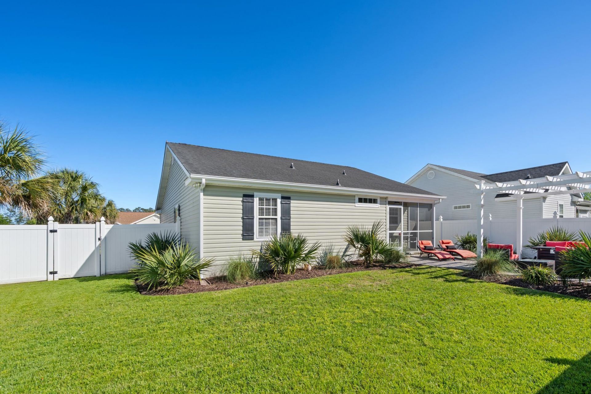 9675 Holladay Dr. Photo 32