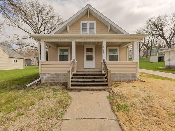 413 S GATES Street, OAKLAND, IA 51560