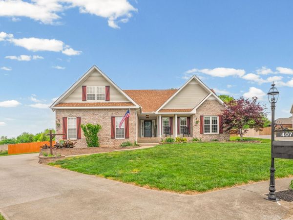 407 Walkaway Ct, Clarksville, TN 37043