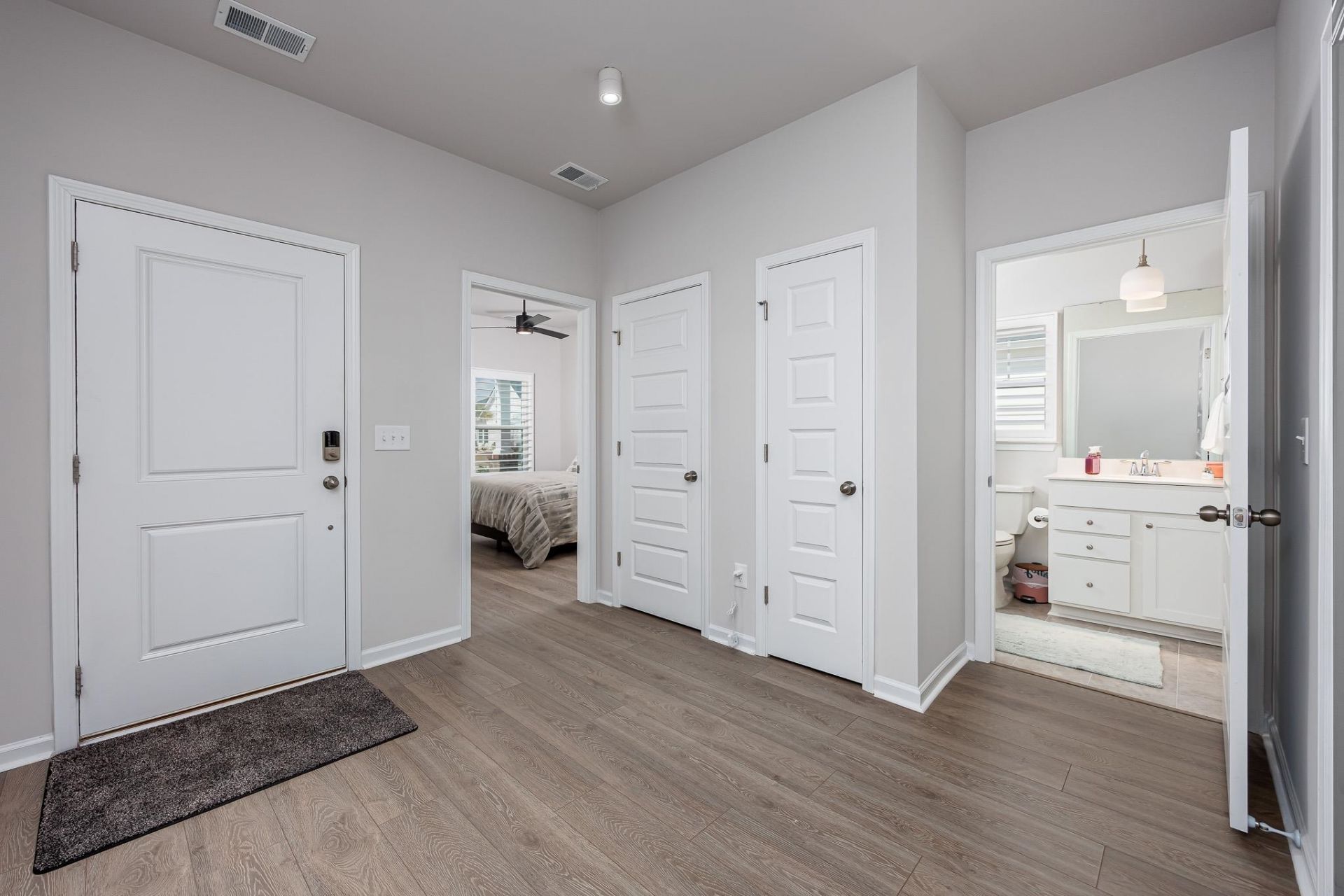 4067 Da Vinci Dr. Photo 10