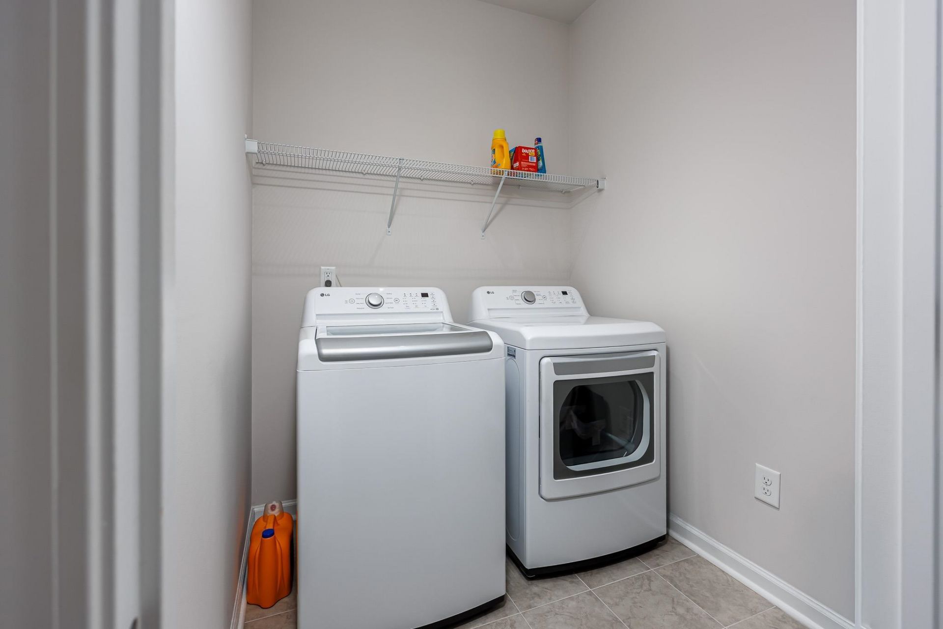 4067 Da Vinci Dr. Photo 17