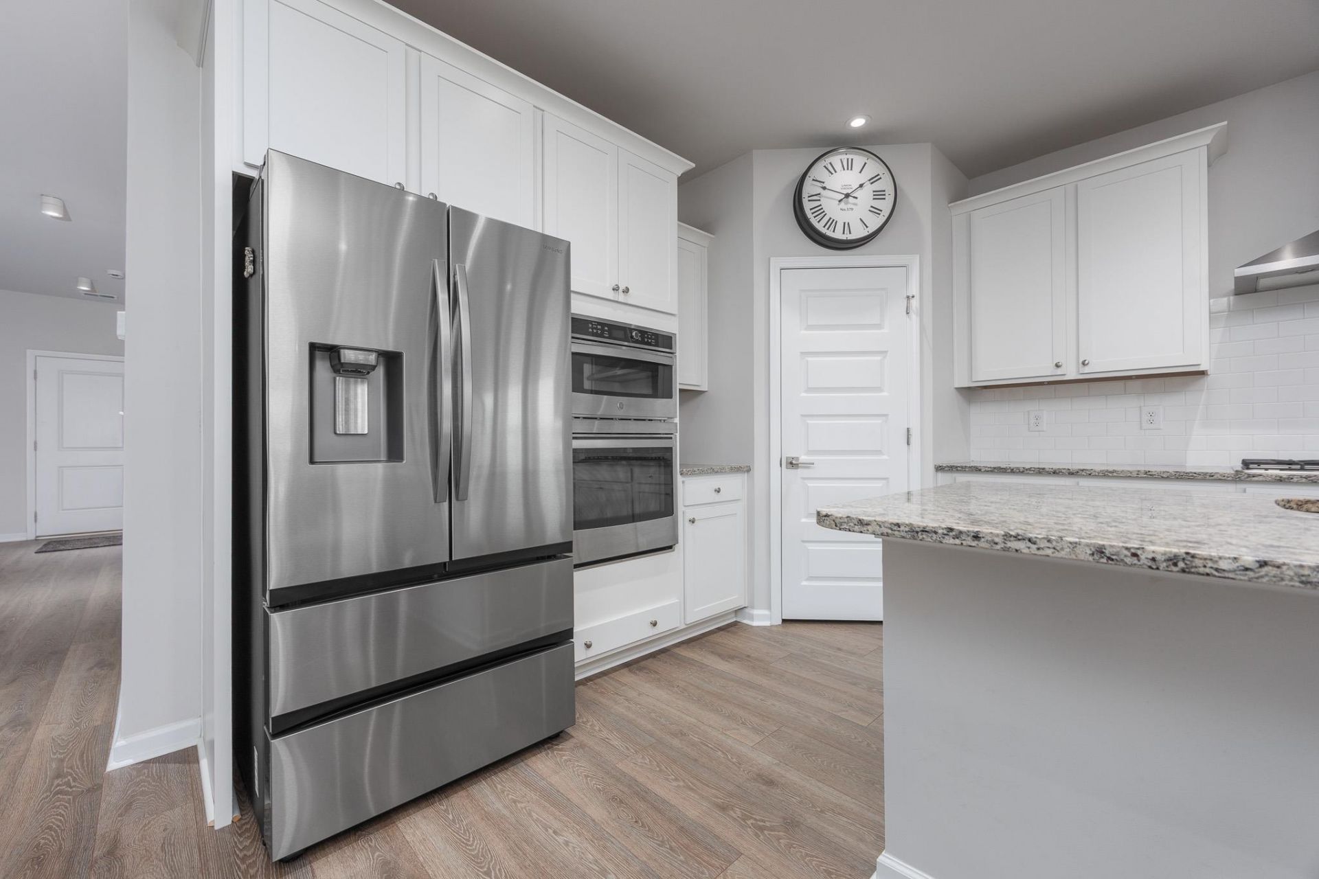 4067 Da Vinci Dr. Photo 25