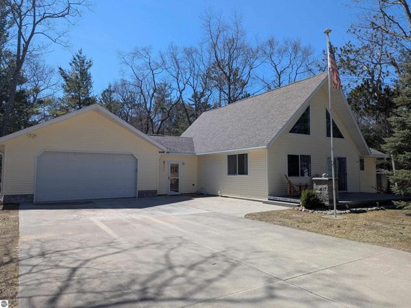 5446 5th Street E, Au Gres, MI 48703