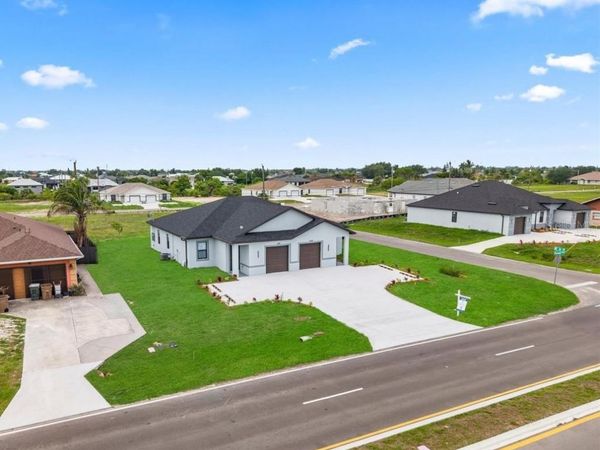 1024/1026 DIPLOMAT PARKWAY E, CAPE CORAL, FL 33909