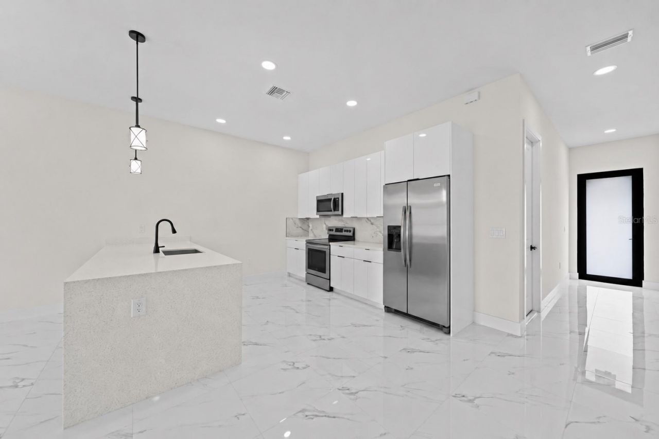 1024/1026 Diplomat Parkway E, Cape Coral, FL 33909 Photo
