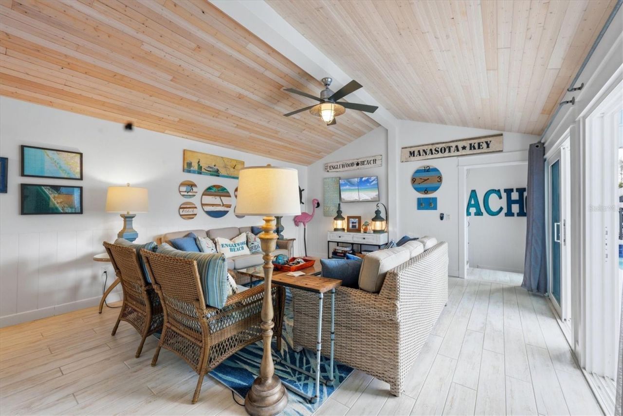 4074 N Beach Road, Englewood, FL 34223 Photo