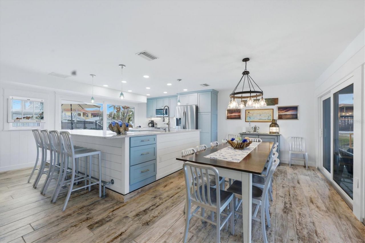 4074 N Beach Road, Englewood, FL 34223 Photo