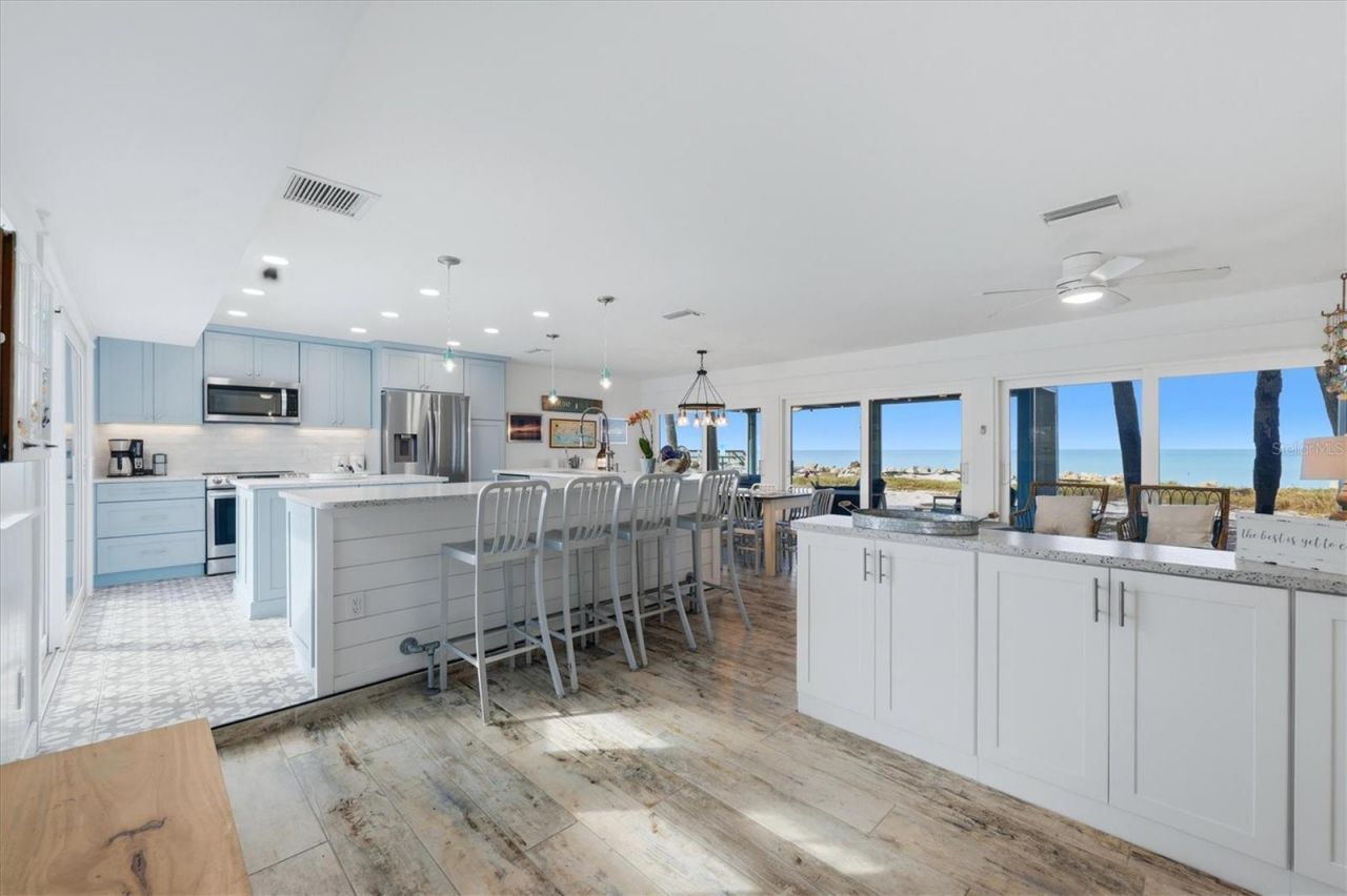 4074 N Beach Road, Englewood, FL 34223 Photo