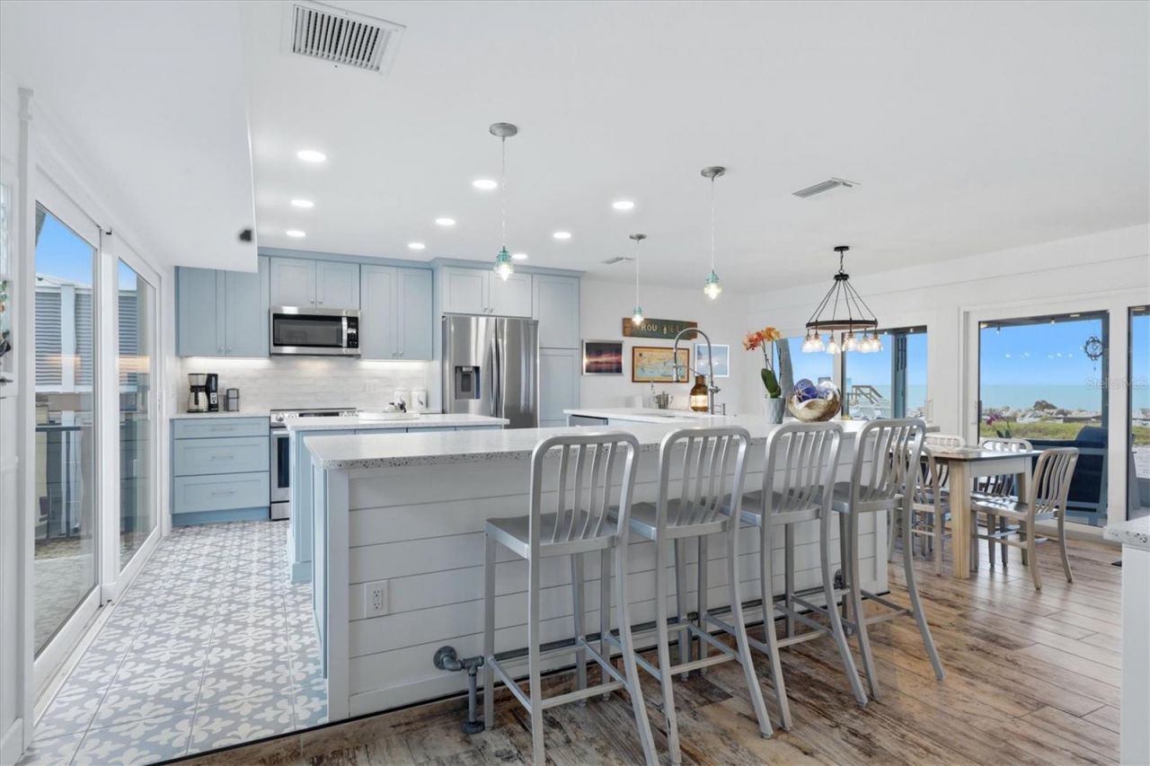 4074 N Beach Road, Englewood, FL 34223 Photo