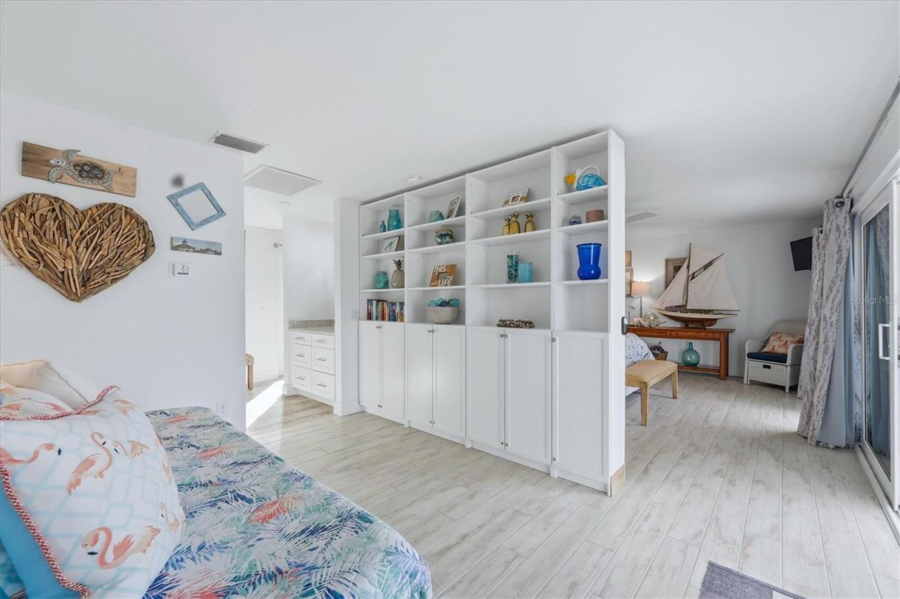 4074 N Beach Road, Englewood, FL 34223 Photo