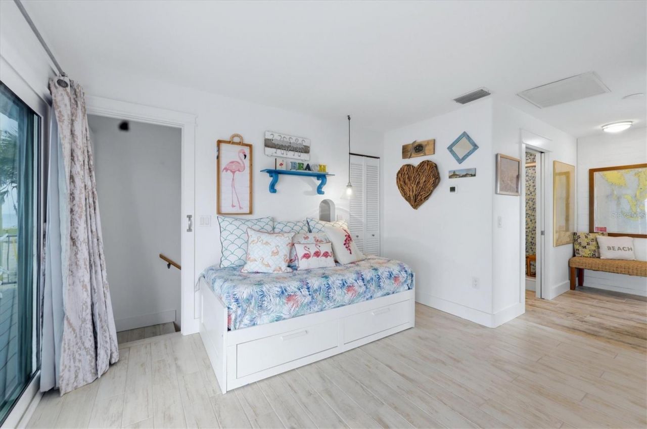 4074 N Beach Road, Englewood, FL 34223 Photo