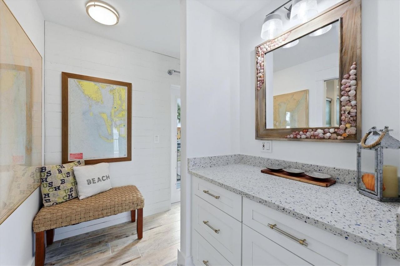 4074 N Beach Road, Englewood, FL 34223 Photo