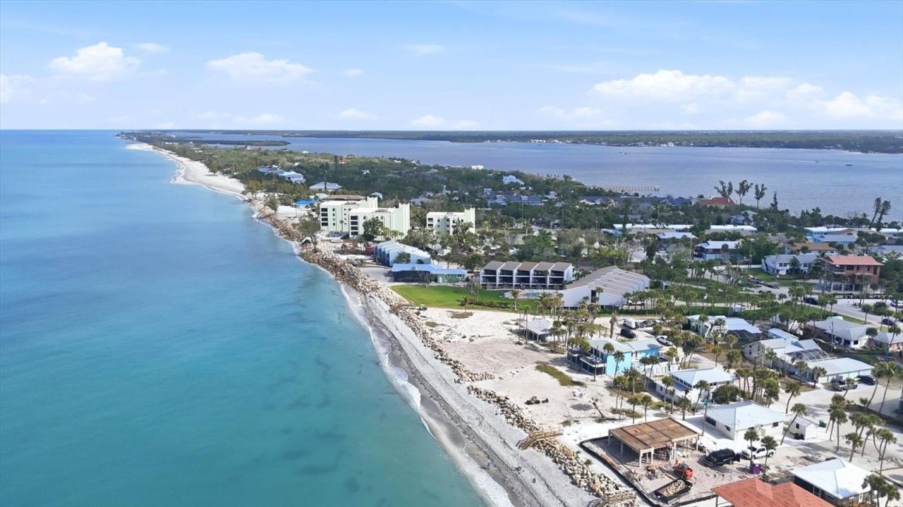 4074 N Beach Road, Englewood, FL 34223 Photo