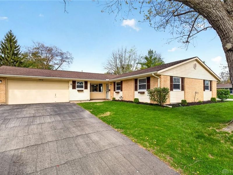 104 Overla Boulevard, Englewood, OH 45322 Photo 1