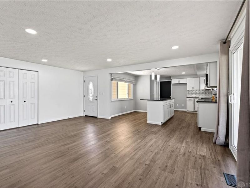 104 Overla Boulevard, Englewood, OH 45322 Photo 8